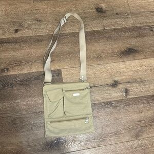 Baggallinie green‎ cross body